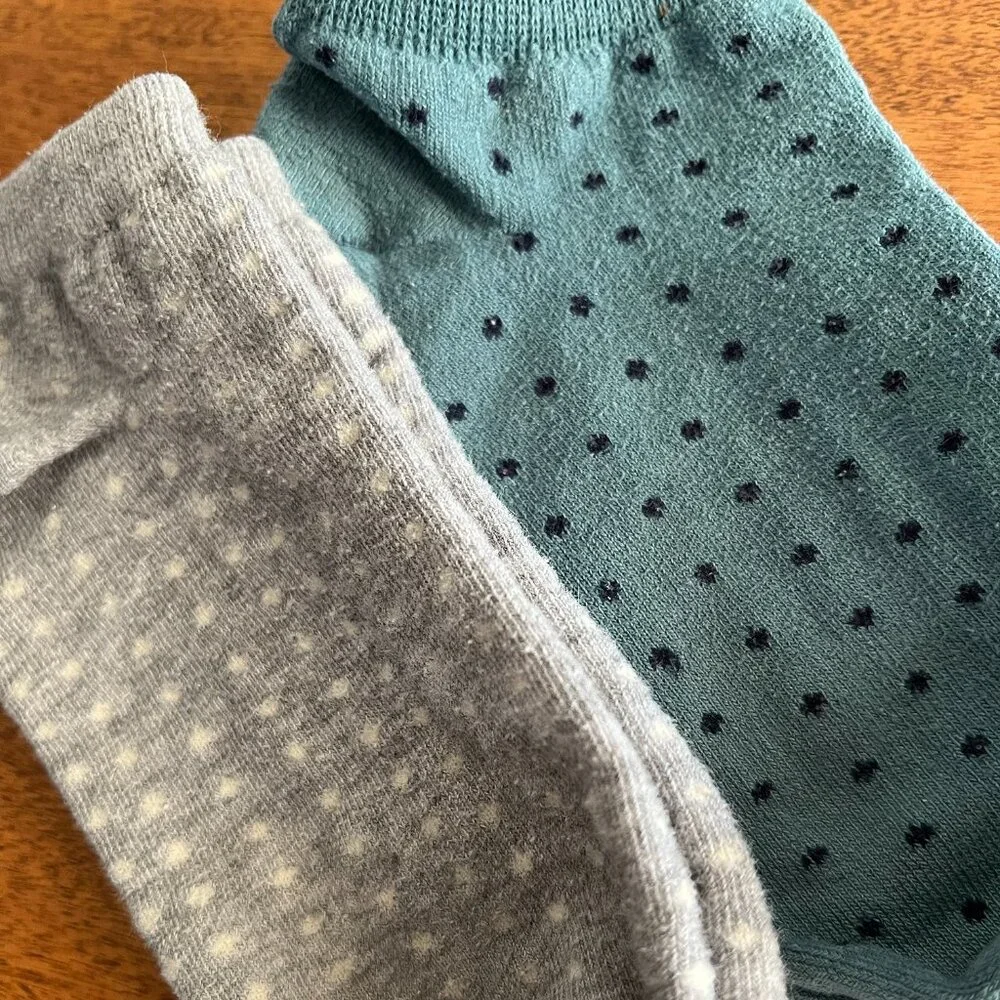Old Navy polka dot ankle socks M *Free in bundle*